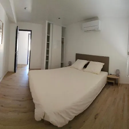 Apartman Villa-appartement De 65 M2 A *